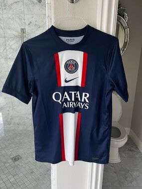 EUC Women’s Medium Paris Saint Germain Neymar Jr. Soccer Jersey
